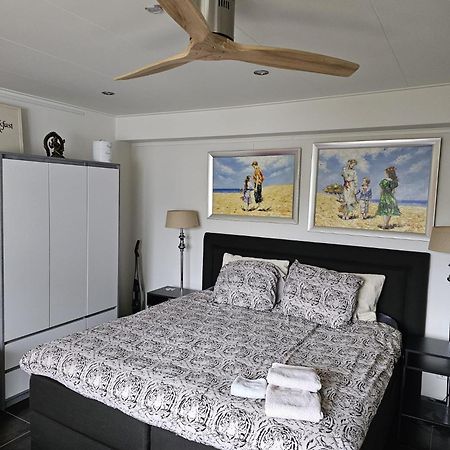 Namastee Aan Zee Bed & Breakfast Vlissingen Bagian luar foto
