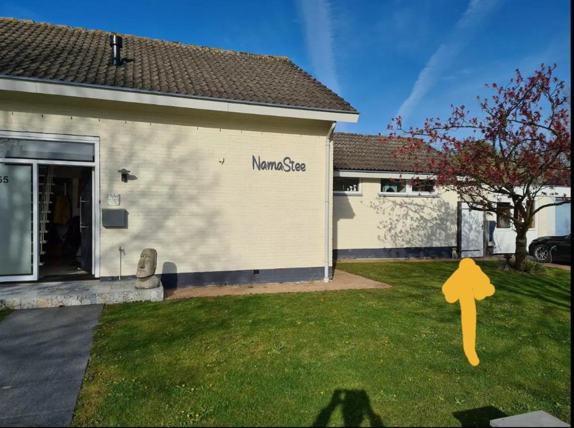 Namastee Aan Zee Bed & Breakfast Vlissingen Bagian luar foto